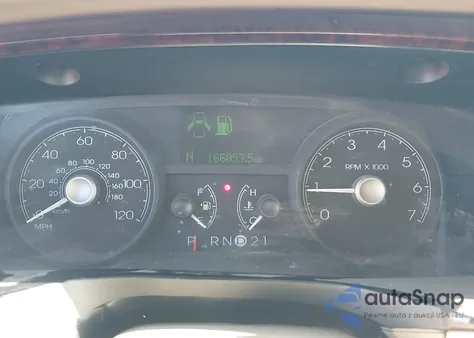 2010 Lincoln Town Car Signature Limited из США, поврежденный, VIN 2LNBL8CV4AX610956